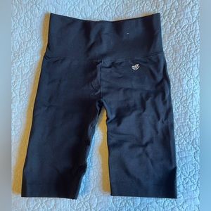 Small Black workout shorts forever 21